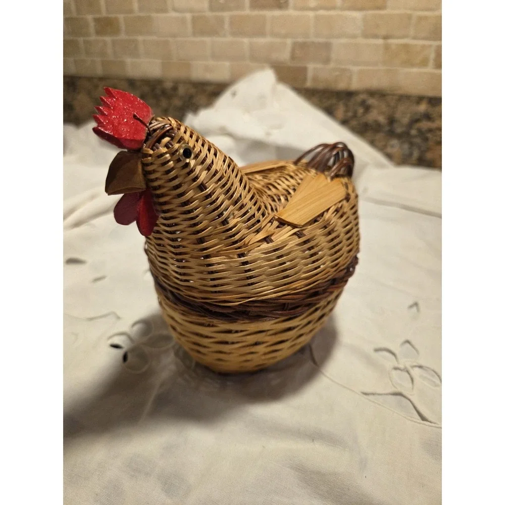 Vintage Handwoven Wicker Chicken Shaped Basket Shanghai Weave